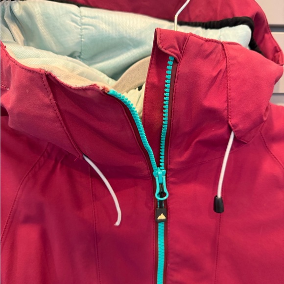 Women's cranberry/ pink Strafe ski jacket - Picture 3 of 5